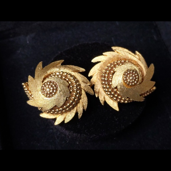 Vintage Boucher Swirl Gold Tone Earrings